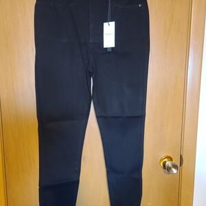 Judy Blue (11/30) Black Skinny High Waist Jeans With Distressed Bottom of Leg